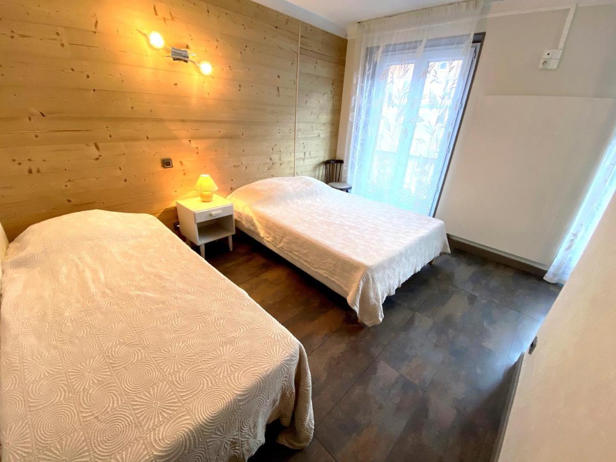 Chambres Avec Garage Motos Ланлебур-Мон-Сени Экстерьер фото
