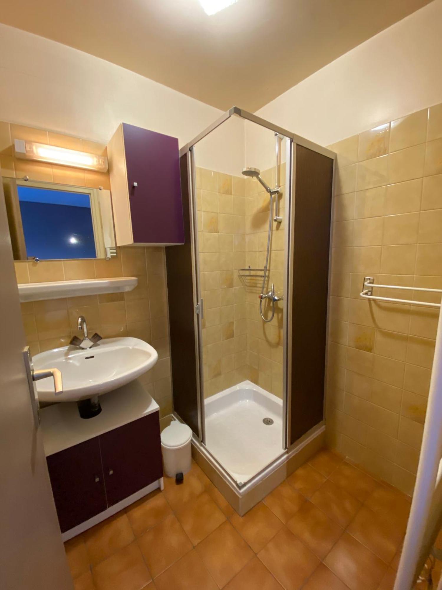 Chambres Avec Garage Motos Ланлебур-Мон-Сени Экстерьер фото